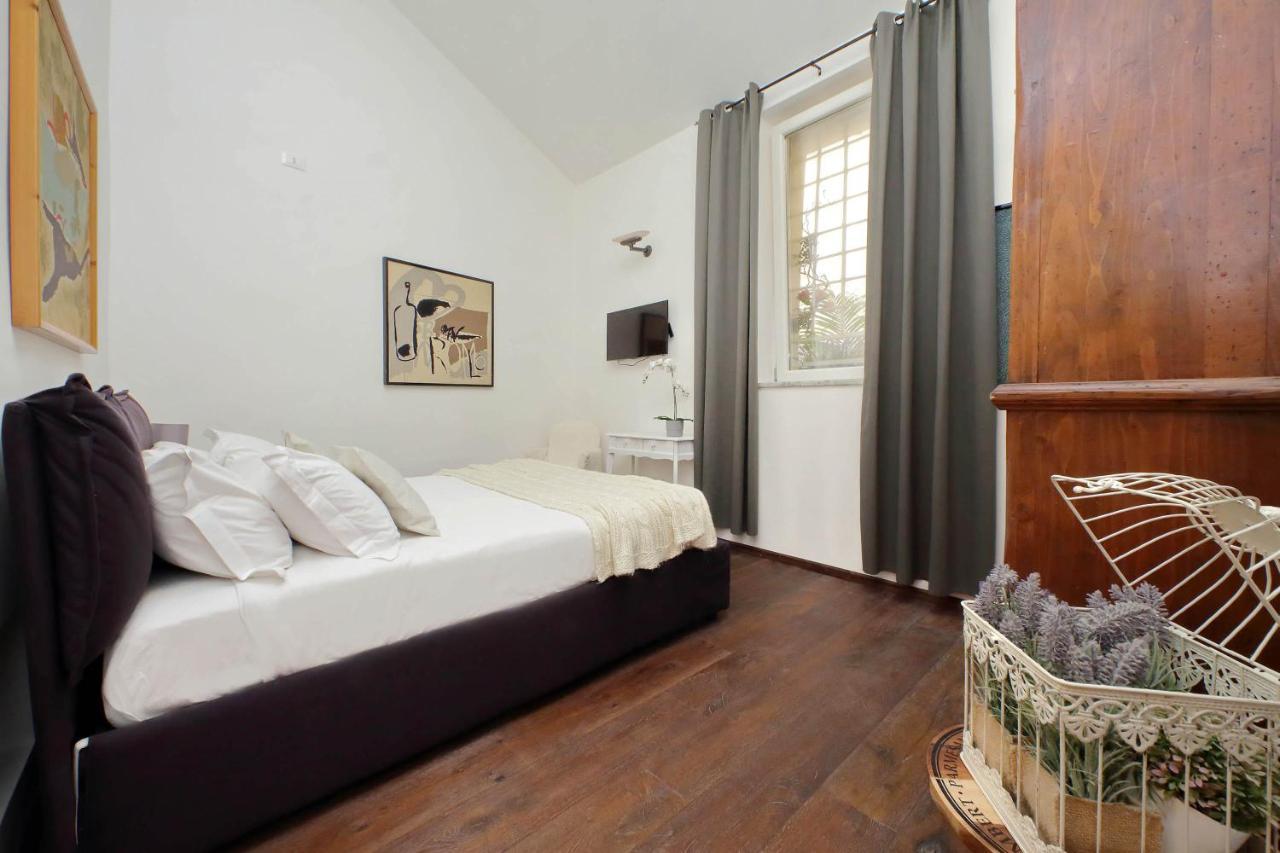 Ych-Pretty Flat Close Pantheon Roma Exterior foto